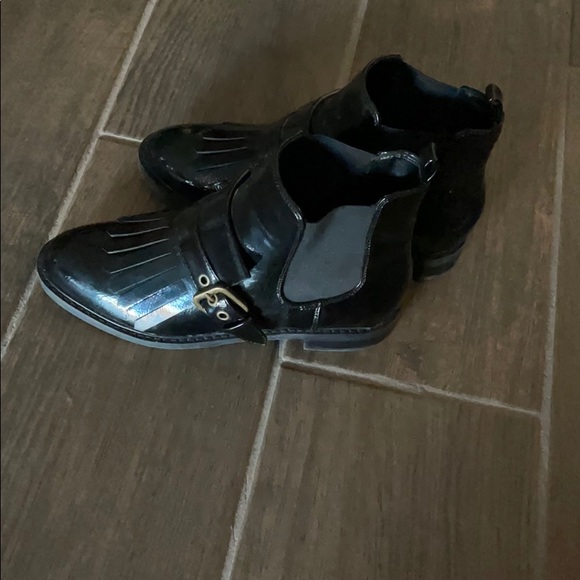 Boots - Picture 3 of 3